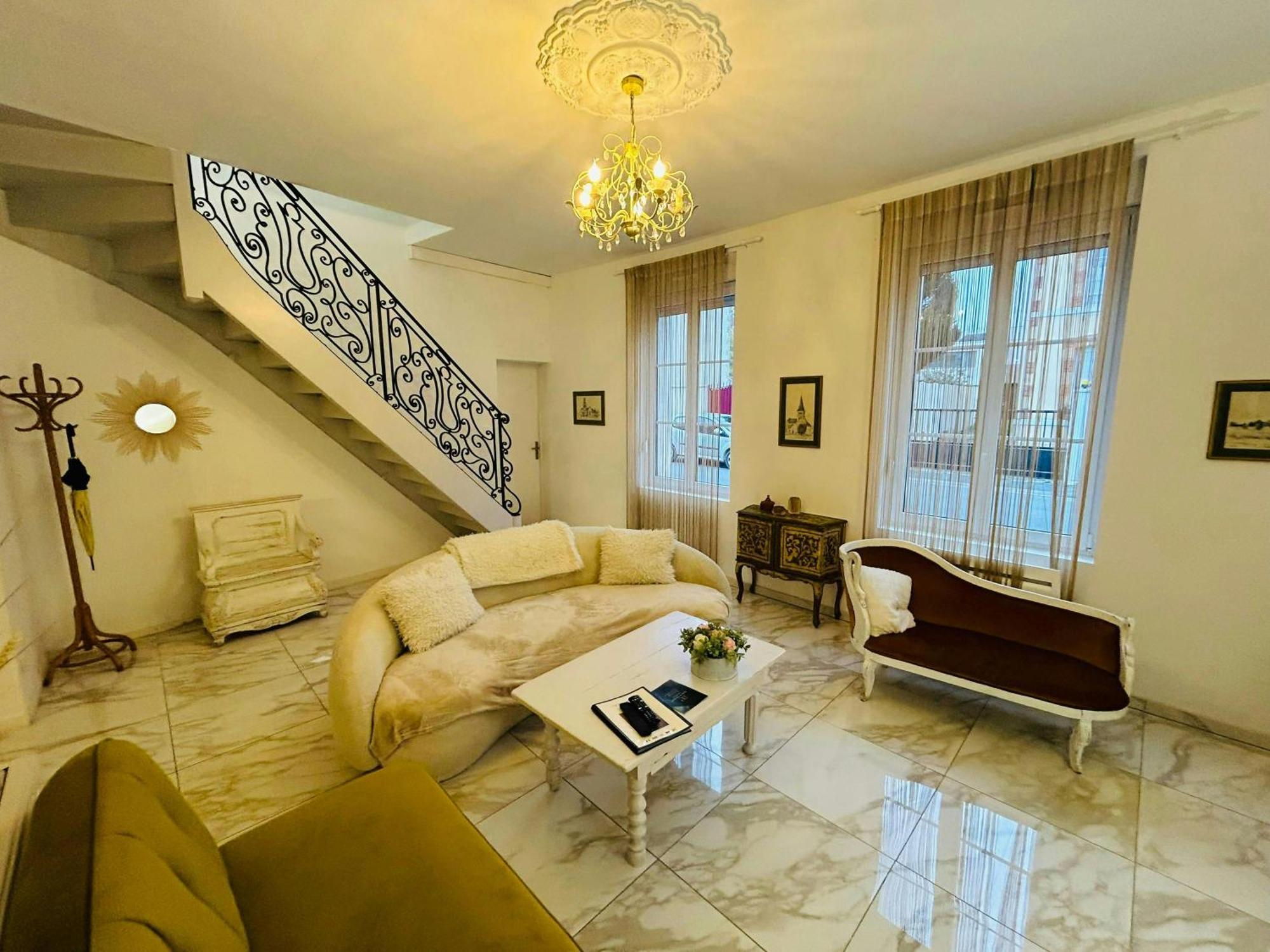 Magnifique Maison Dartiste La Maison Aerts Reims Eksteriør billede
